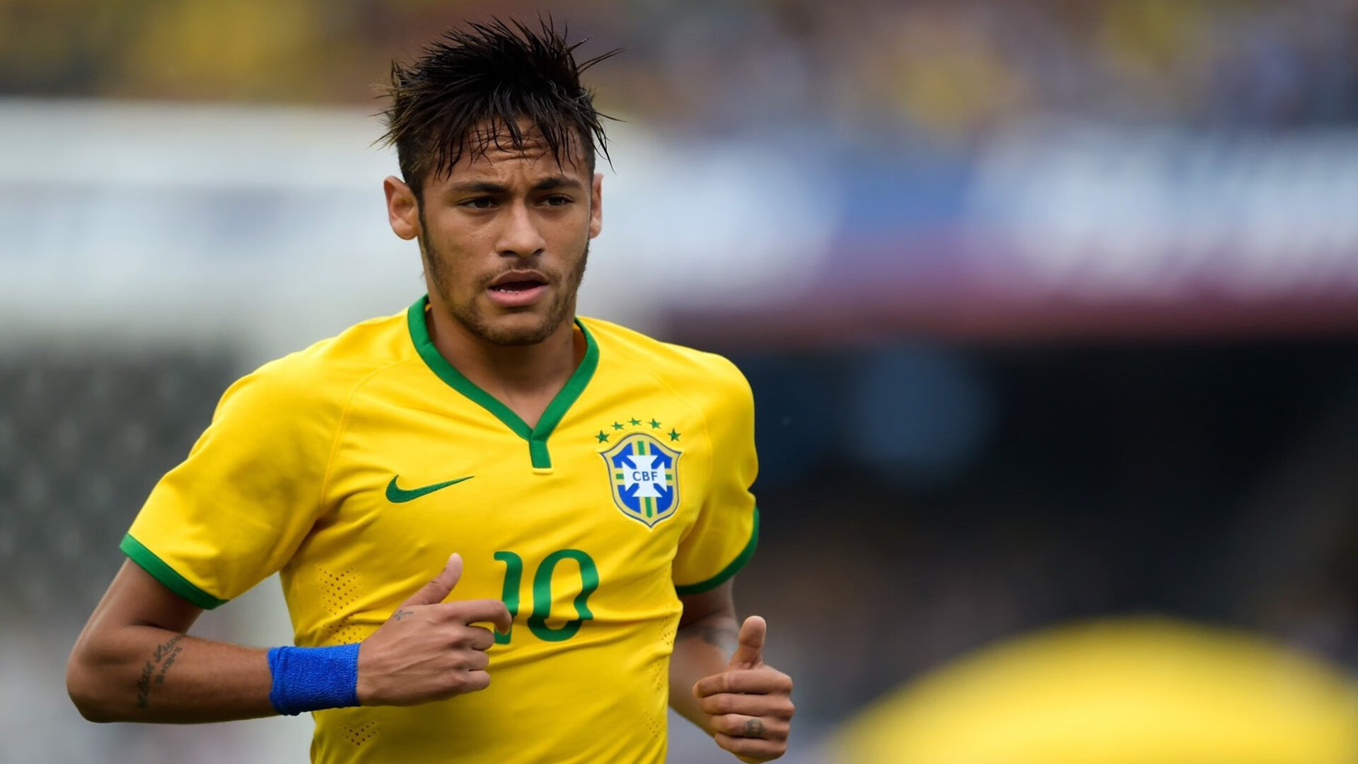 开云电竞中国-【罚分揭秘】裁判如何快速判断犯规点，确保比赛流畅，裁判的犯规手势